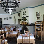 La Del Conde 3*